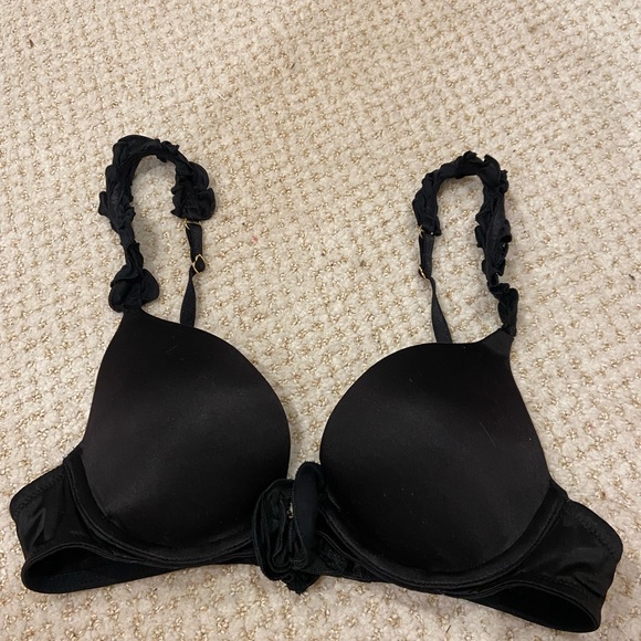 Victoria’s Secret Push Up Bra - Picture 1 of 6
